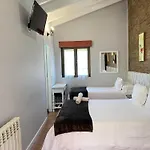 Guest house Javier - Alojateisla 4*