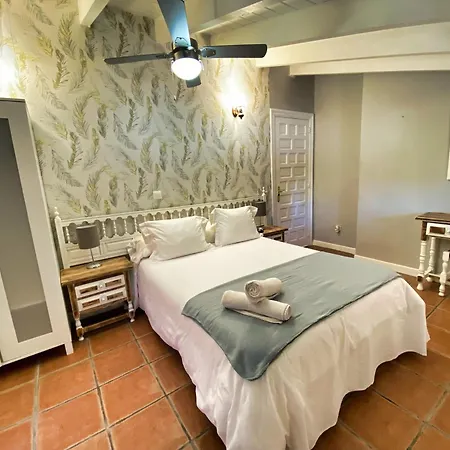 Guest house Javier - Alojateisla 3*