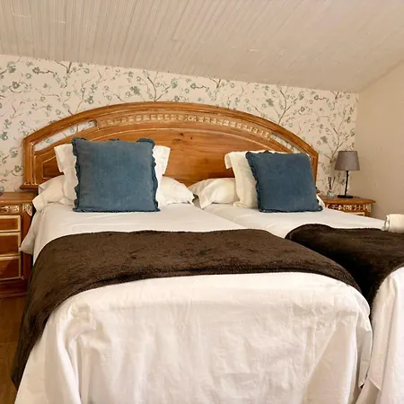 Javier - Alojateisla Vendégház