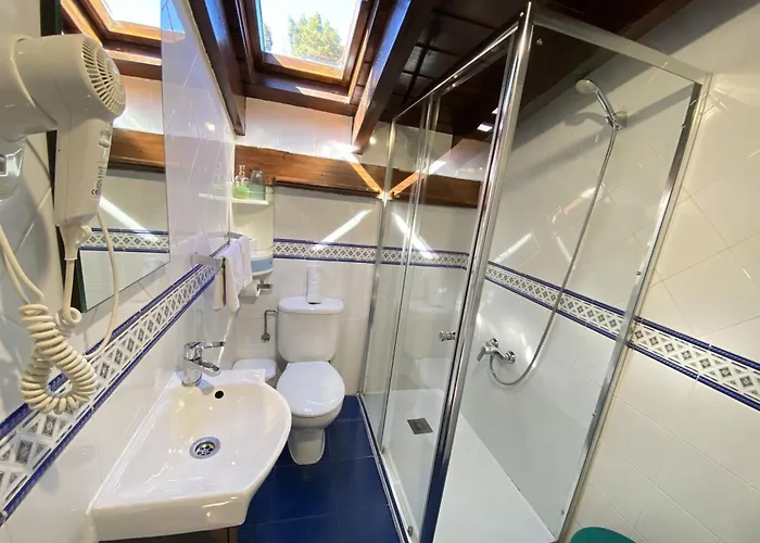 Javier - Alojateisla Guest house 3*