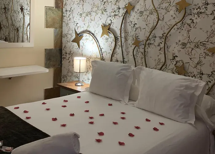 Javier - Alojateisla Guest house 3*