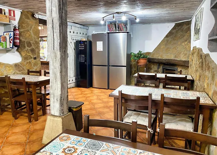 Javier - Alojateisla Guest house 3*