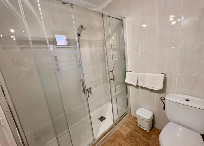 Javier - Alojateisla Guest house 3*